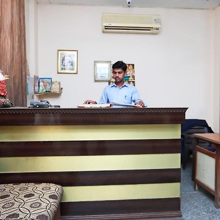 Spot On 29024 Jageer Palace Hotel Narela Exterior foto